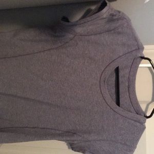 Lululemon tee